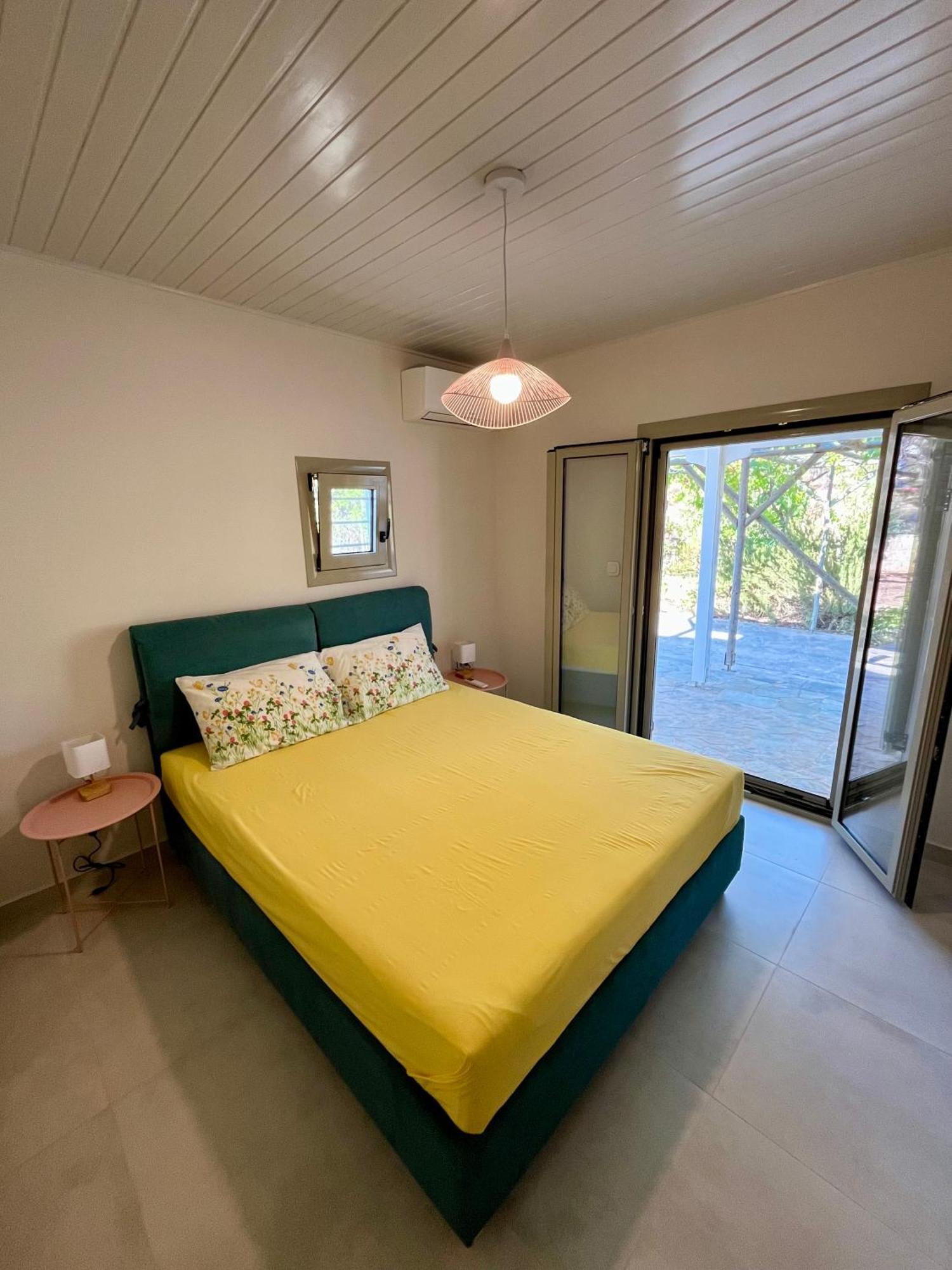 Gianna'S Guesthouse ไปโลส ภายนอก รูปภาพ